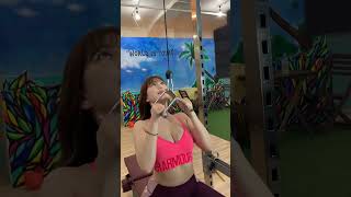 美女トレーニーのトレーニング姿を見て学ぼう！