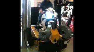 preview picture of video '2007 cbr600rr white rice  BAD RUN on dyno fairview, ab'