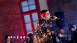Jam Hsiao蕭敬騰超燃演唱《王妃》，又唱又跳帅炸了，简直为摇滚而生。