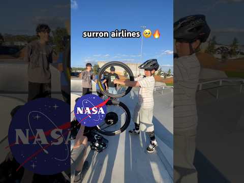 #surron #emoto #bikelife #starkvarg #surronster #ebike #supermoto #eridepro #seakns #dirtbike #lbx