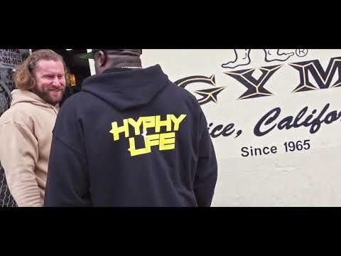 Kali Muscle gets Pressed & Punked and pulls a Knife on white Guy!!!!