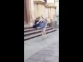 97 летняя бабуля танцует :) 