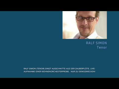 RALF SIMON (Tenor) singt Ausschnitte aus der Zauberflöte.