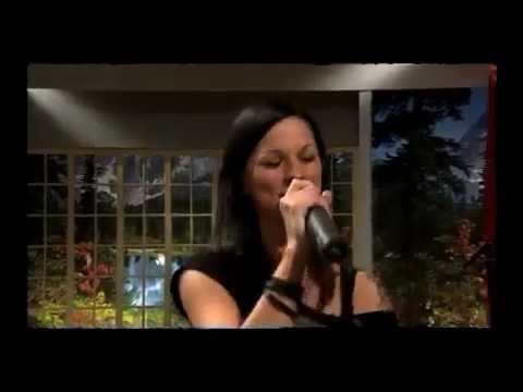 Christina Stürmer & Russkaja "Millionen Lichter"