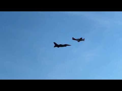 Heritage Flight F16 & P 51 Mustang