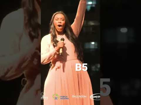 Elaine Martins solta um B5!! falsete #elainemartins @ElaineMartinsOficial