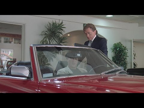 Mercedes R107 560SL - K9 [1989] - Halstead Motors Scene | Mercedes-Benz showroom - late 80s