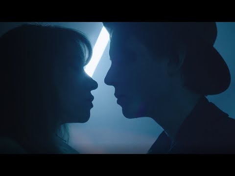 Merve Deniz - Gündüzüm Seninle feat. Can Oflaz (Official Video)