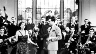 Artie Shaw ft Helen Forrest - Deep In A Dream (1938)