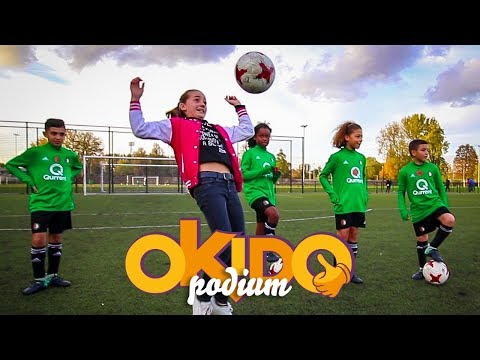 VOETBALLERS VERRASSEN! - Kinderen voor Kinderen Okido Podium