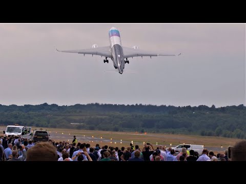 A350 vs 777X - Farnborough Airshow 2022 flying display
