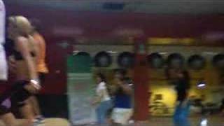preview picture of video 'Clase de Baile Johana Zambrano - Gold's Gym MINKA 2008'