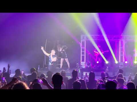 Pee Wee chiquilla Kumbia Kings en vivo en los 2000s pop tour Guadalajara 2023