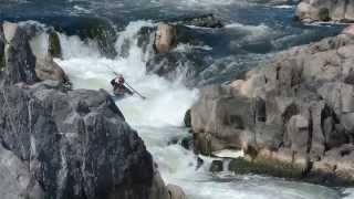 preview picture of video 'Kayakers at Great Falls Park ~ 9/15/2013'