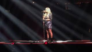 Carrie Underwood - Low (The Cry Pretty Tour 360 Live from Las Vegas)
