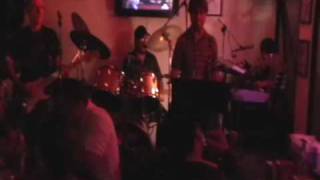 DEIMOS EN BAR 4. CLOCKS (Coldplay).