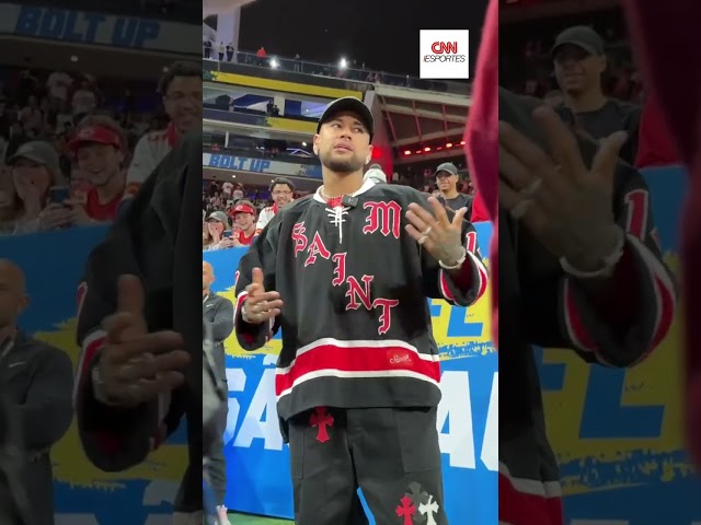 Neymar marca presença na Neo Quimica Arena