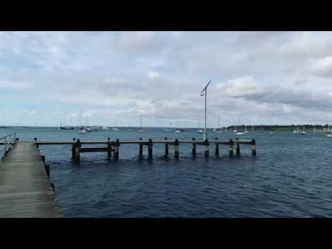 Geelong beach (melbourne )