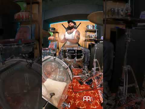 My favourite DRUM SOLO EVER!