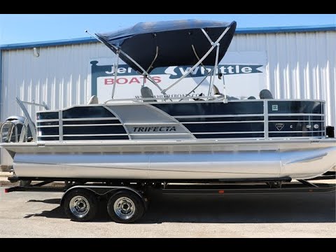 2017 Trifecta 21F Tri-toon at Jerry Whittle Boats