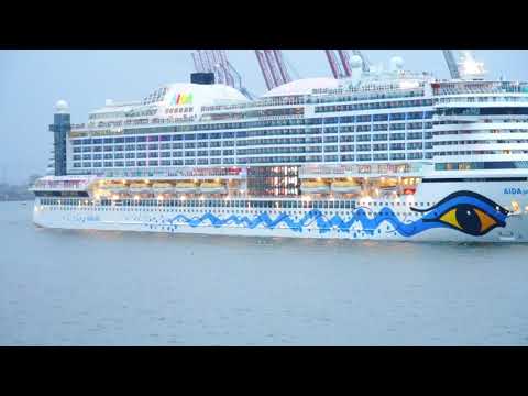 AIDAperla in Hamburg beim Auslaufen 12.10.2019