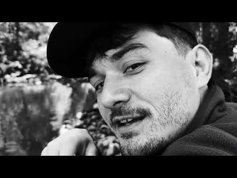 А шишки шелестять в пітьмі