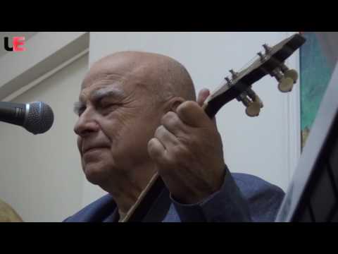 Muzikant Ivan Mládek vystavuje své obrazy v Chomutově