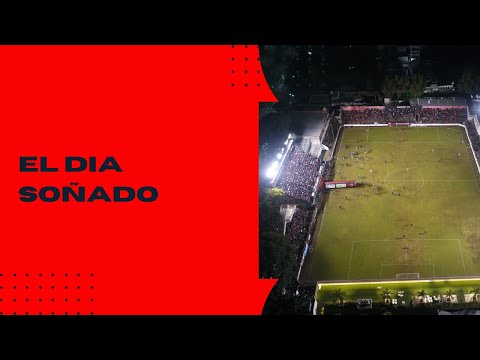 "Recibimiento al plantel | Ascenso 2018 | Defensores de Belgrano vs. UAI Urquiza | 26.05.2018" Barra: La Barra del Dragón • Club: Defensores de Belgrano
