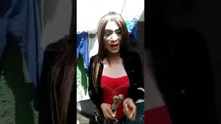 Download lagu Banci ngamen sambil makan kurupuk part 1 mp3