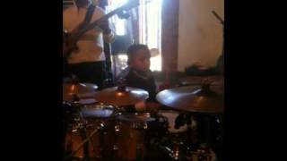 5-Yr Old Prodigy Christopher Lockett on Drums