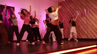 エレファント・マンThrow Your Hands Up (feat.Rihanna)choreography by RIKO ​​⁠@homeydancestudio