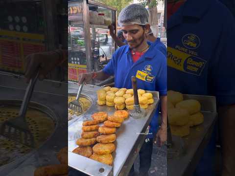 ₹100/- Tikki Chole Chaat 🔥 #tikkichole #streetfood #indiansnacks #shorts