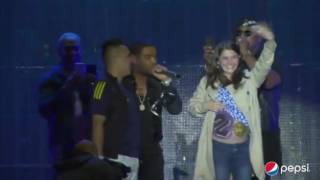 Zion &amp; Lennox  Mi Tesoro Ft  Nicky Jam Live In Guatemala City