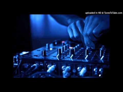 Dj Doncho & Vesselin -  Live @ Club Mania Sunny Beach CD1