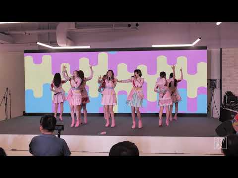 220130 HatoBito - HeartBeat @ BHF 2022 ICONIC IDOL FEST, Seacon Square [Overall Stage 4K 60p]