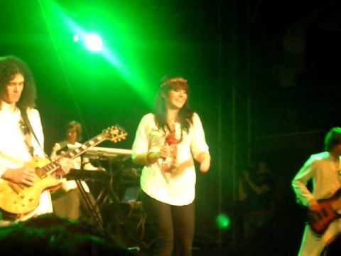 Ewa Farna TOUR 2009 Praha Lucerna Zavři oči
