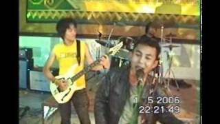 Download lagu 02.Penyanyi.Dat.DAT mp3