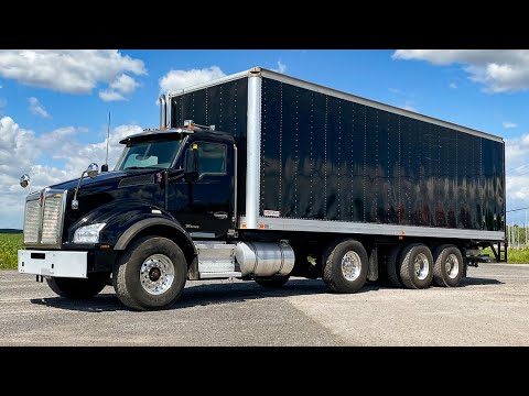 C-31153 2017 KENWORTH T880 CAMION FOURGON DRY BOX AVEC HAYON ÉLÉVATEUR