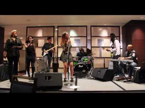 Sulpacio Jones Performs "Should I Stay" Live