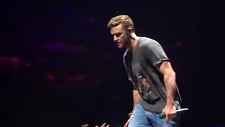 Justin timberlake-Montana @Man of the Wood Tour Paris