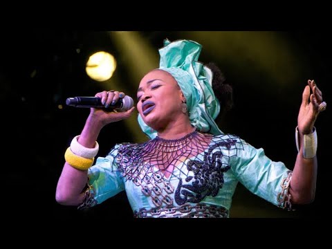Oumou Sangare avec Iba One