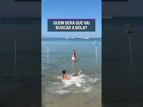 O ADM SÓ FICOU PENSANDO QUEM QUE BUSCA A BOLA LÁ NO FUNDO… #shorts