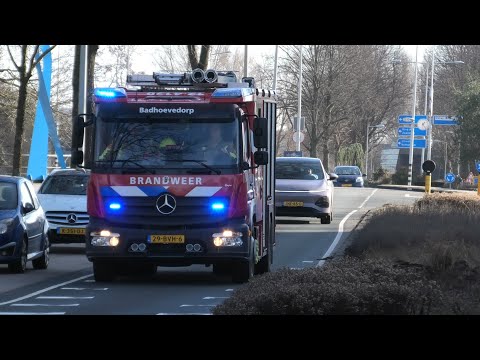 P1 Brandweer Badhoevedorp TS 12-4130 naar gaslucht Baden Powellweg Amsterdam-Osdorp