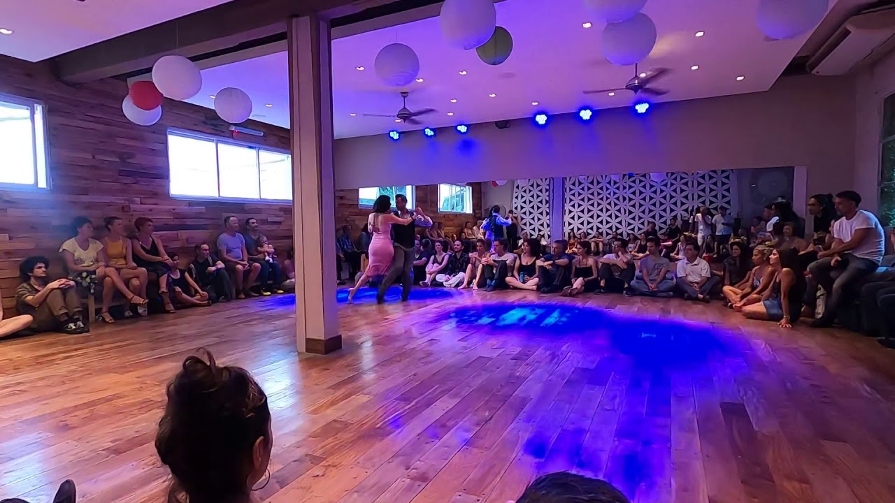 Diego Amorim & Cecilia Capello - Reliquias Portenas