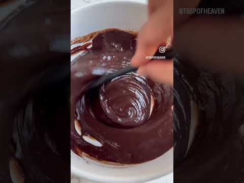 Double Chocolate Mousse Cake #moussecake #mousse #cake #chocolate #whitechocolate #nobake