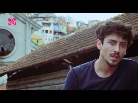 Jesuíta Barbosa debate machismo com Lázaro Ramos no Espelho