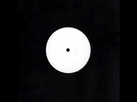 Uk Garage --- Dezz Jones feat. Bax Star - Area (Dubkats Mix)