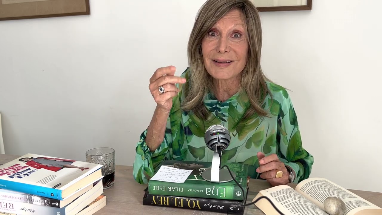 Eva Perón visita España. La mujer de Franco se enfada porque su marido le pone "ojitos".