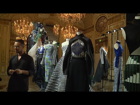 Rami Kadi Fashion Show - Haute Couture Autumn/Winter 2017/18 (with interview)