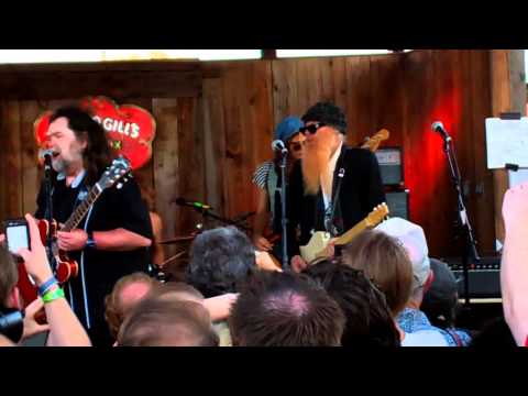 Roky Erickson and Billy Gibbons from ZZ Top Play Two-Headed Dog SXSW 2011